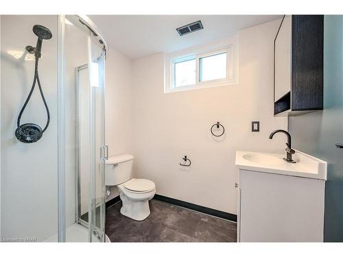 557 Havelock Drive, Waterloo, ON - Indoor Photo Showing Bathroom