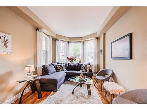 11 Coopershawk Street, Kitchener, ON - Indoor Photo Showing Living Room