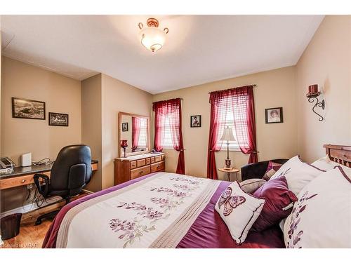 11 Coopershawk Street, Kitchener, ON - Indoor Photo Showing Bedroom