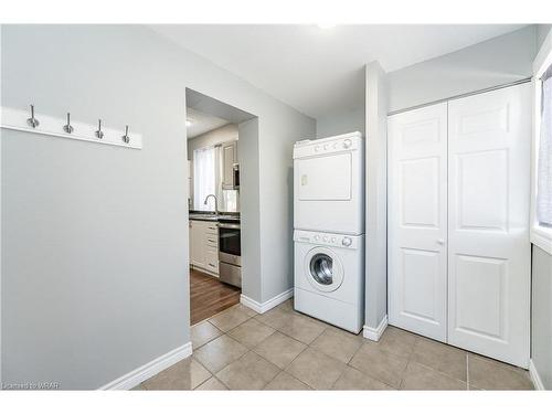 Lower-177 Weber Street E, Kitchener, ON - Indoor Photo Showing Laundry Room