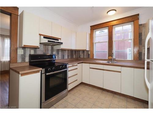 14 Hopeton Street, Cambridge, ON - Indoor Photo Showing Kitchen With Double Sink