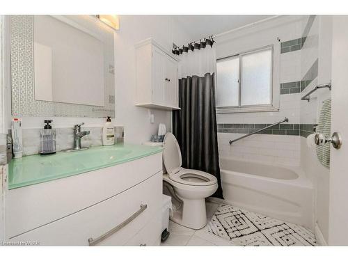 49 Ravine Drive, Cambridge, ON - Indoor Photo Showing Bathroom