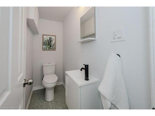 326 River Road E, Kitchener, ON - Indoor Photo Showing Bathroom