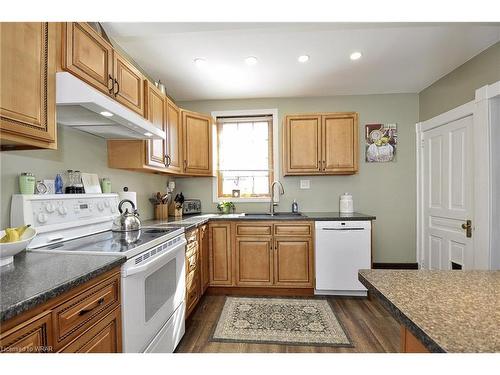 143 Fisher Mills Road, Cambridge, ON - Indoor Photo Showing Kitchen With Double Sink