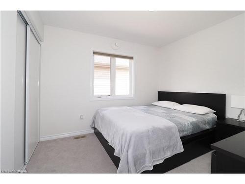33 Ludolph Street, Kitchener, ON - Indoor Photo Showing Bedroom
