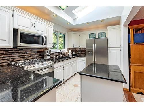 7 Meadowbrook Drive, Kitchener, ON - Indoor Photo Showing Kitchen With Double Sink