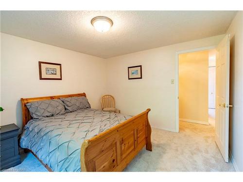 7 Meadowbrook Drive, Kitchener, ON - Indoor Photo Showing Bedroom