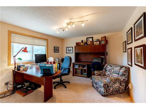 7 Meadowbrook Drive, Kitchener, ON - Indoor Photo Showing Office