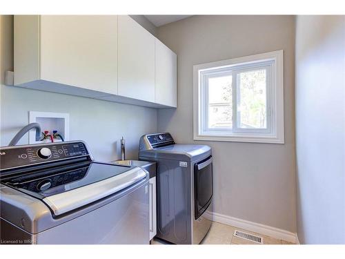 76 Kennedy Road, Breslau, ON - Indoor Photo Showing Laundry Room