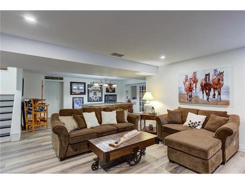 76 Kennedy Road, Breslau, ON - Indoor Photo Showing Living Room