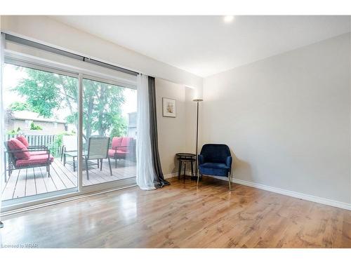 222 Sunset Boulevard, Cambridge, ON - Indoor Photo Showing Bedroom