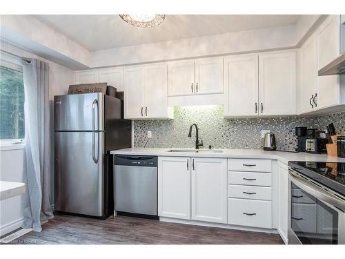 P90-175 David Bergey Drive, Kitchener, ON - Indoor Photo Showing Kitchen