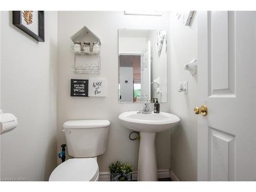 P90-175 David Bergey Drive, Kitchener, ON - Indoor Photo Showing Bathroom