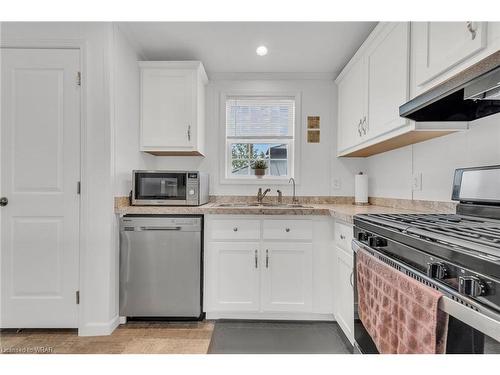 9 Hickory Hollow, Nanticoke, ON - Indoor Photo Showing Kitchen