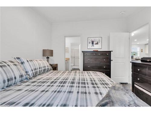 9 Hickory Hollow, Nanticoke, ON - Indoor Photo Showing Bedroom