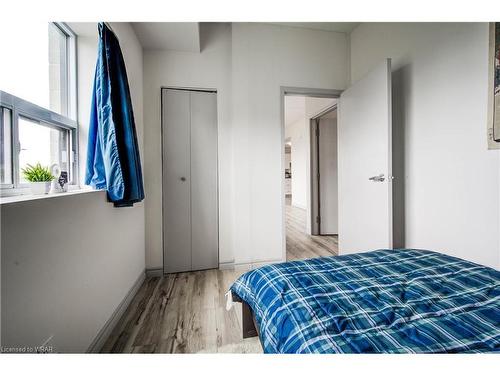 606-269 Sunview Street, Waterloo, ON - Indoor Photo Showing Bedroom