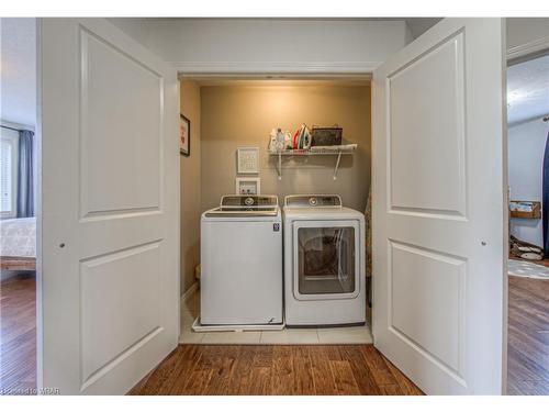 35 Gouda Place, Cambridge, ON - Indoor Photo Showing Laundry Room