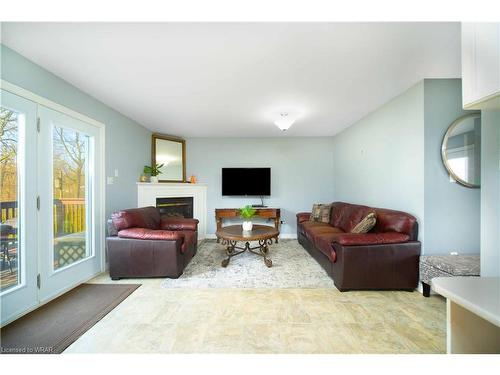 15 Kenley Lane, Cambridge, ON - Indoor Photo Showing Other Room