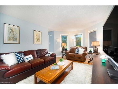 15 Kenley Lane, Cambridge, ON - Indoor Photo Showing Living Room