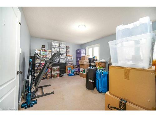 15 Kenley Lane, Cambridge, ON - Indoor Photo Showing Bedroom