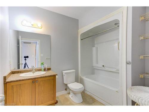 106-70 First Street, Orangeville, ON - Indoor Photo Showing Bathroom