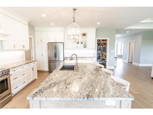 21 Hudson Drive, Brantford, ON - Indoor Photo Showing Kitchen With Double Sink With Upgraded Kitchen