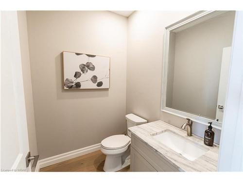 21 Hudson Drive, Brantford, ON - Indoor Photo Showing Bathroom