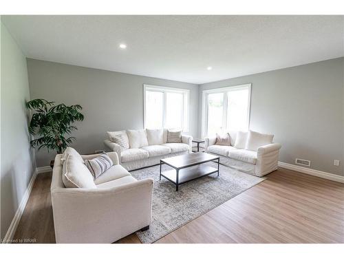 21 Hudson Drive, Brantford, ON - Indoor Photo Showing Living Room