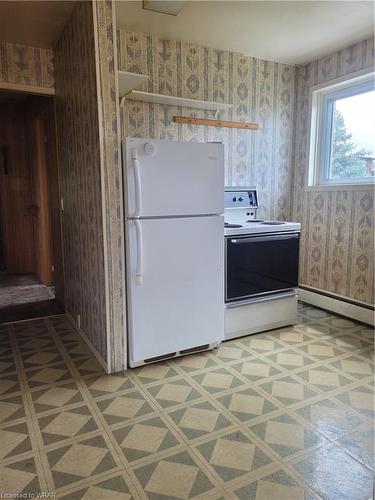 271 Highland Road W, Kitchener, ON - Indoor Photo Showing Kitchen