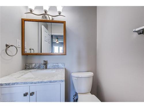 702-29 West Avenue, Kitchener, ON - Indoor Photo Showing Bathroom