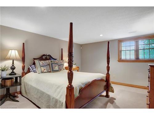 6690 Gore Road, Puslinch, ON - Indoor Photo Showing Bedroom