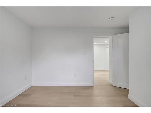 40 Meinzinger Avenue, Kitchener, ON - Indoor Photo Showing Other Room