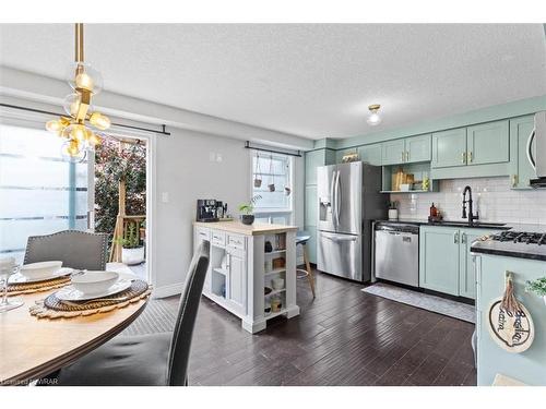 107 Donnenwerth Drive, Kitchener, ON - Indoor Photo Showing Kitchen