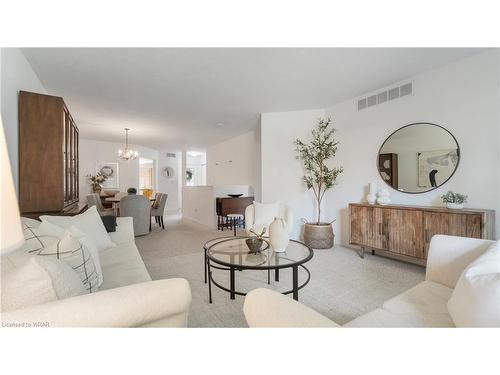 19-10 Isherwood Avenue, Cambridge, ON - Indoor Photo Showing Living Room