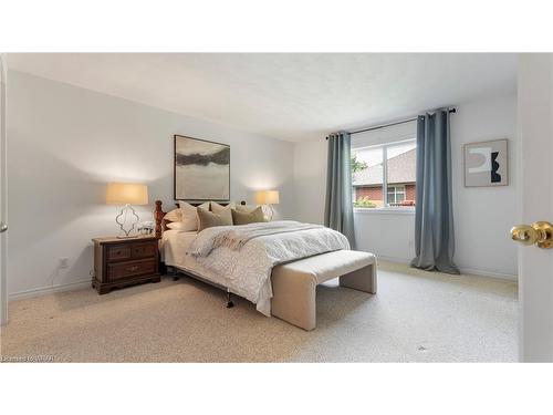 19-10 Isherwood Avenue, Cambridge, ON - Indoor Photo Showing Bedroom