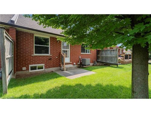 19-10 Isherwood Avenue, Cambridge, ON - Outdoor With Exterior