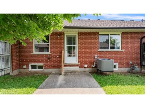 19-10 Isherwood Avenue, Cambridge, ON - Outdoor With Exterior