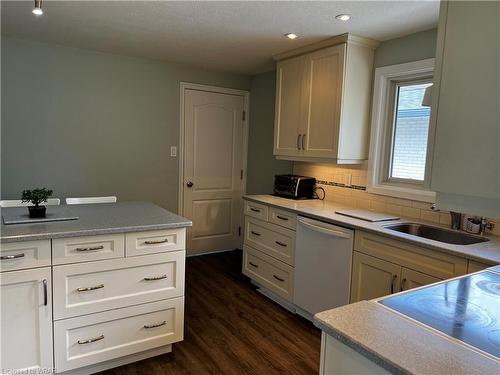 34 Appalachian Crescent, Kitchener, ON - Indoor Photo Showing Kitchen