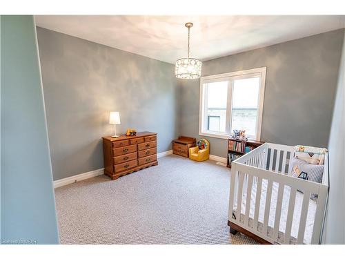 15 Hudson Drive, Brantford, ON - Indoor Photo Showing Bedroom