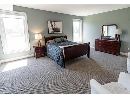 15 Hudson Drive, Brantford, ON - Indoor Photo Showing Bedroom