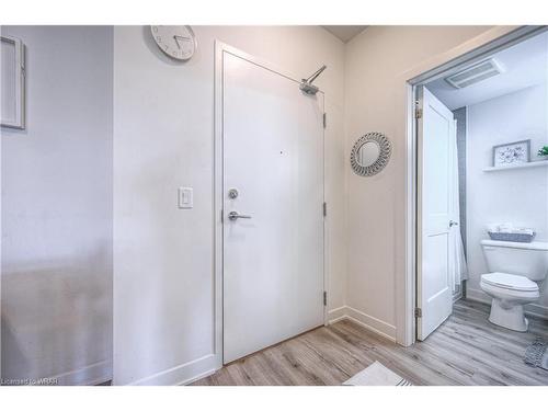 420-110 Fergus Avenue, Kitchener, ON - Indoor Photo Showing Bathroom