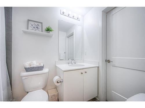 420-110 Fergus Avenue, Kitchener, ON - Indoor Photo Showing Bathroom