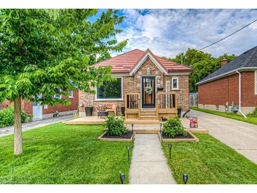 33 Hett Avenue, Kitchener, ON - Outdoor