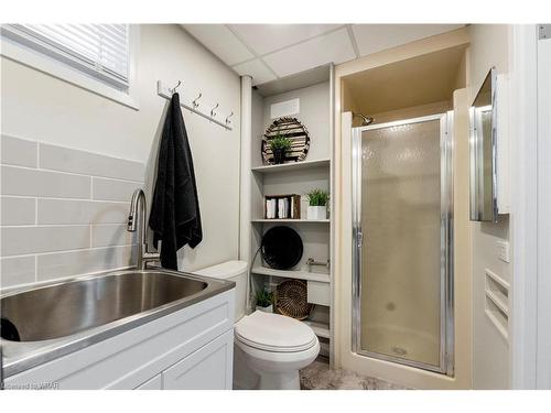 87 Avon Road, Kitchener, ON - Indoor Photo Showing Bathroom