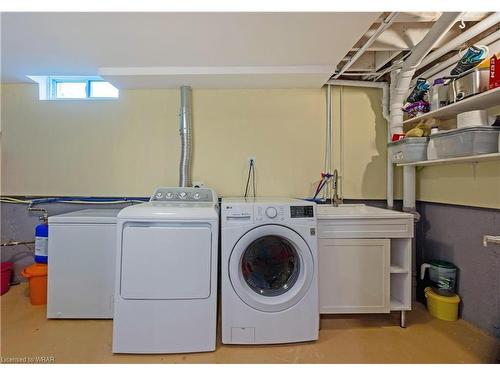 174-230 Clarke Road, London, ON - Indoor Photo Showing Laundry Room