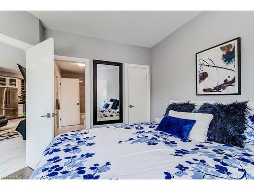 302-234 Heiman Street, Kitchener, ON - Indoor Photo Showing Bedroom