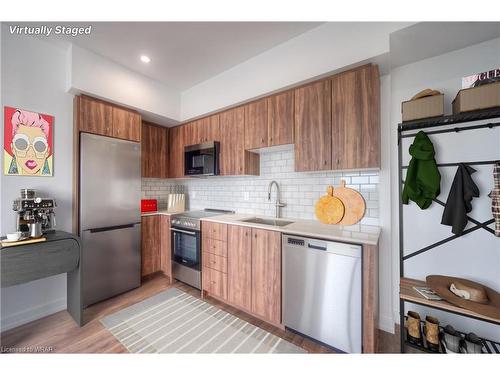 609-15 Wellington Street S, Kitchener, ON - Indoor Photo Showing Kitchen With Stainless Steel Kitchen