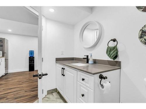 85 Hillmer Road, Cambridge, ON - Indoor Photo Showing Bathroom