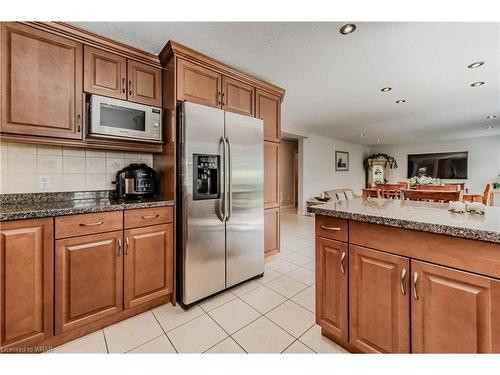 38 Wagon Street, Kitchener, ON - Indoor Photo Showing Kitchen