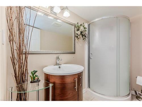 38 Wagon Street, Kitchener, ON - Indoor Photo Showing Bathroom